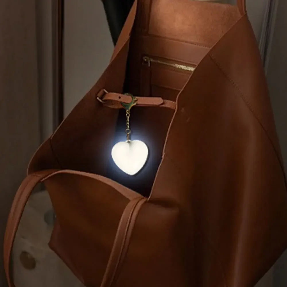 1pcs Purse Heart LED Light Handbag Lamp Automatic Motion Activated Purse Heart Shaped Light for Women Bah Purse Charm